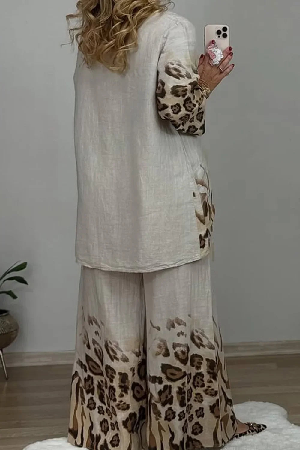 Women Leopard Printed Plus Size Casual Two Piece Set Long Sleeve Round Meck Vintage Wide Leg Pant and Loose T Shirt Matching Set