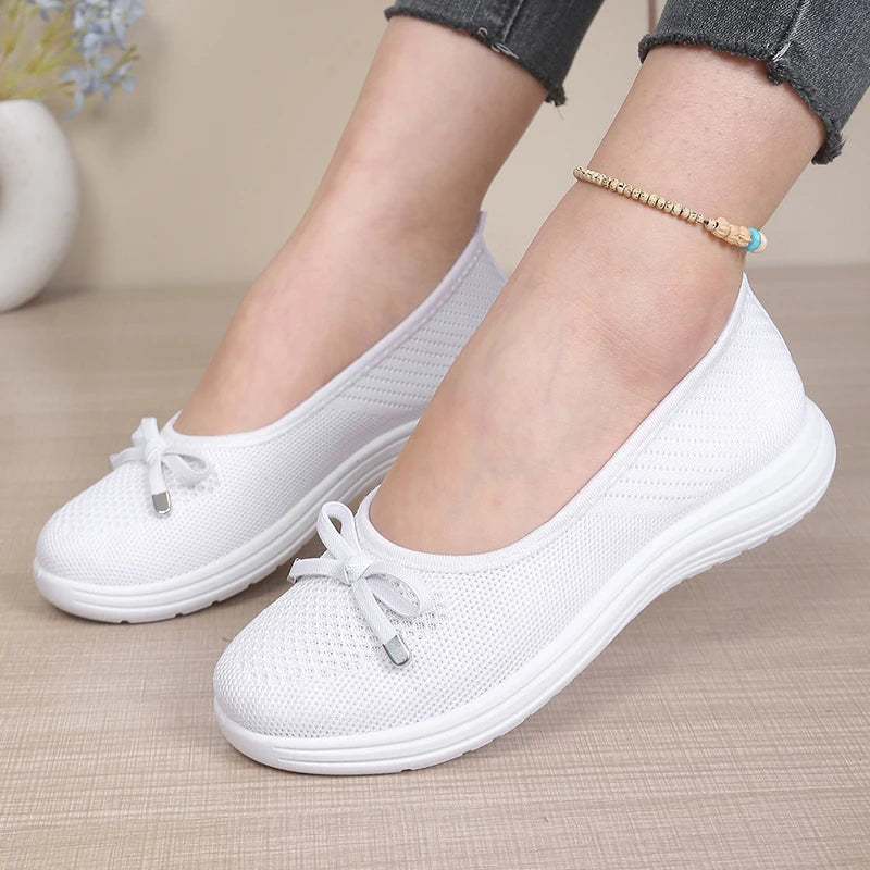 Women's Breathable Mesh Flat Shoes, Decorated with a Bow, Are Lightweight and Comfortable, Perfect for Mom Shoes.