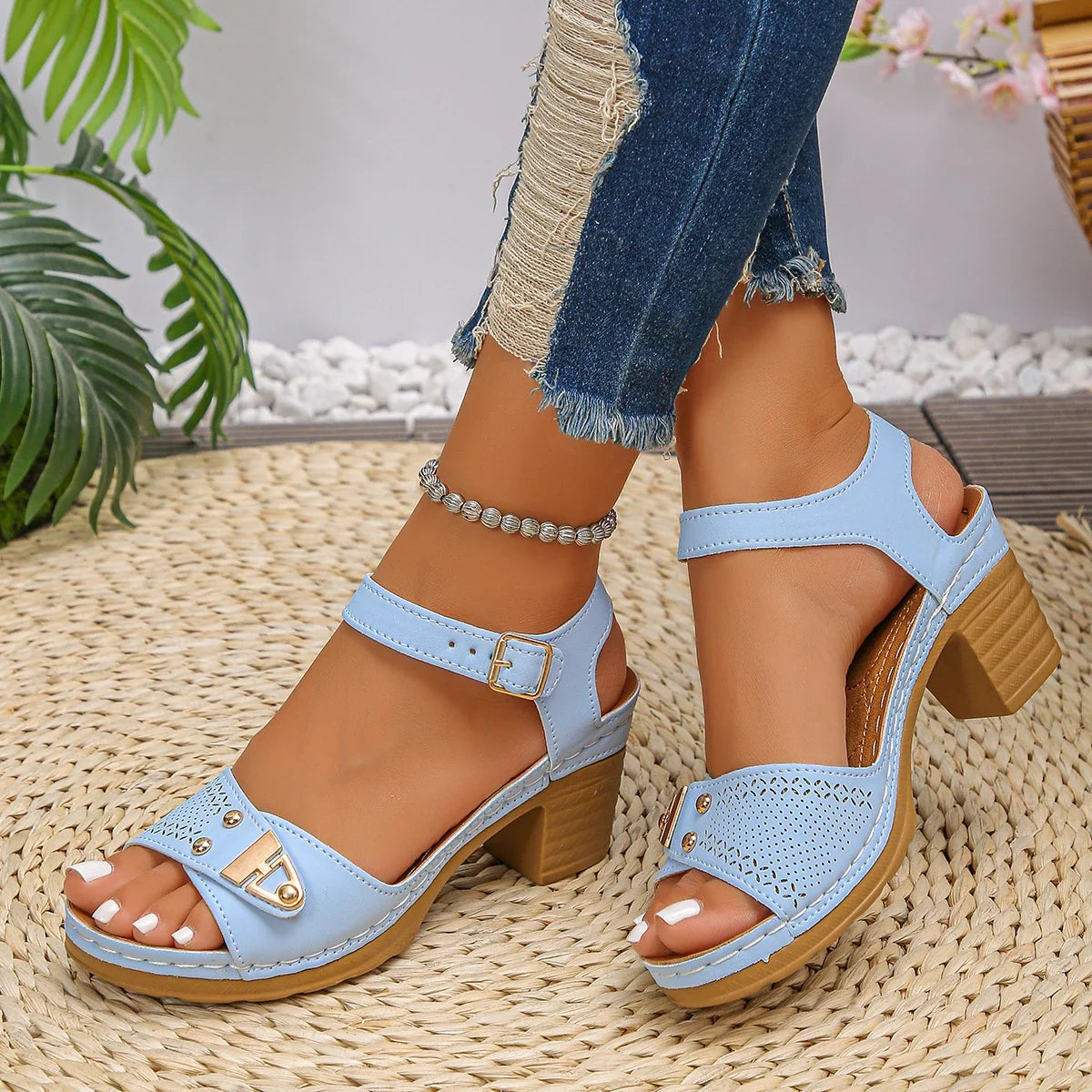 New Women's Chunky Heel Sandals Adjustable Buckle Strap Plus Size Shoes Solid Color Fashion Sandals Women Summer Comfort
