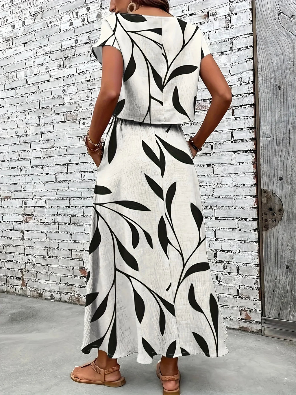 Plus Size Women's Black Leaf Print Short Sleeve Top + Maxi Skirt 2-Piece Set - Casual Daily Style (0XL-4XL)