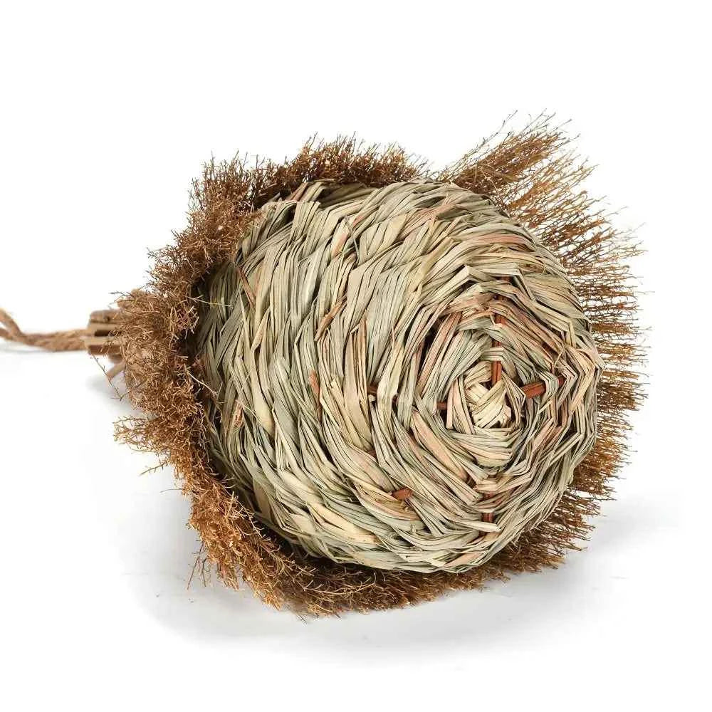 Hanging Bird House Hand Woven Grass Bird Hut Eco-friendly Birds Straw Cages Cozy Birds Nest Shelter from Cold Weather