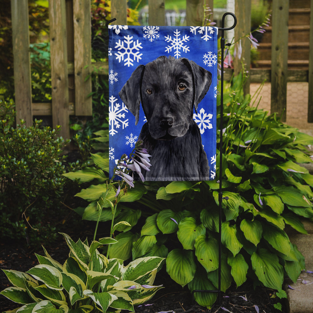 Labrador Winter Snowflakes Holiday Garden Flag Mailbox Decorative Yard Banner Outside Patio Artwork for Flower Beds, Garden Size, Multicolor