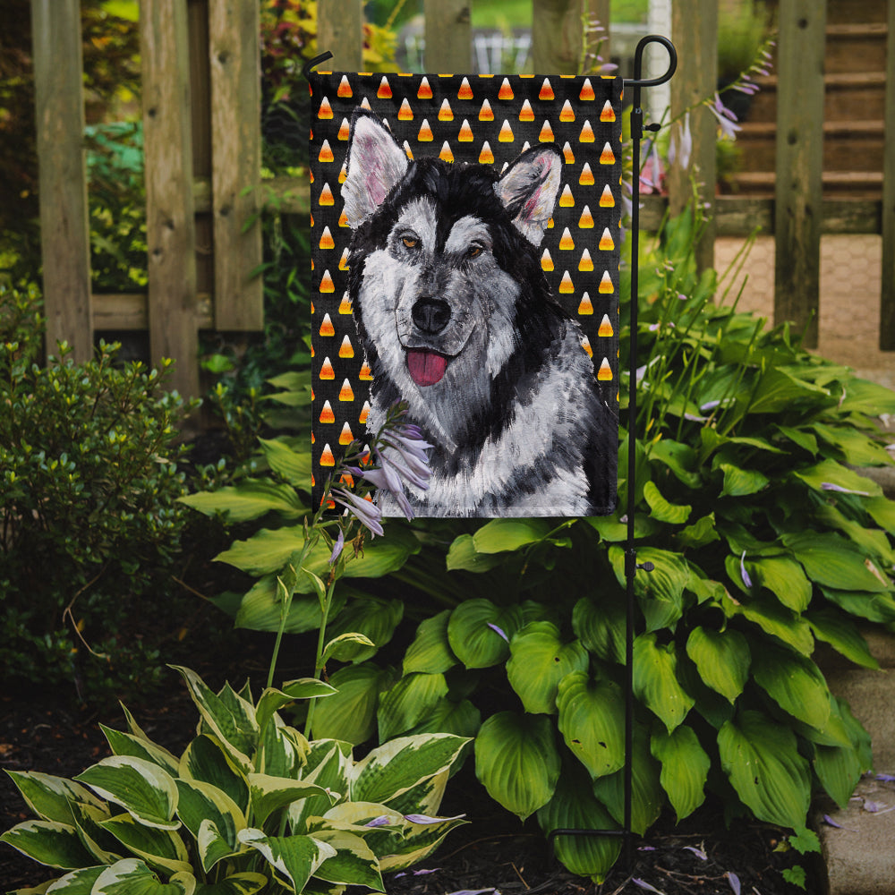 Alaskan Malamute Candy Corn Halloween Garden Flag Mailbox Decorative Yard Banner Outside Patio Artwork for Flower Beds, Garden Size, Multicolor