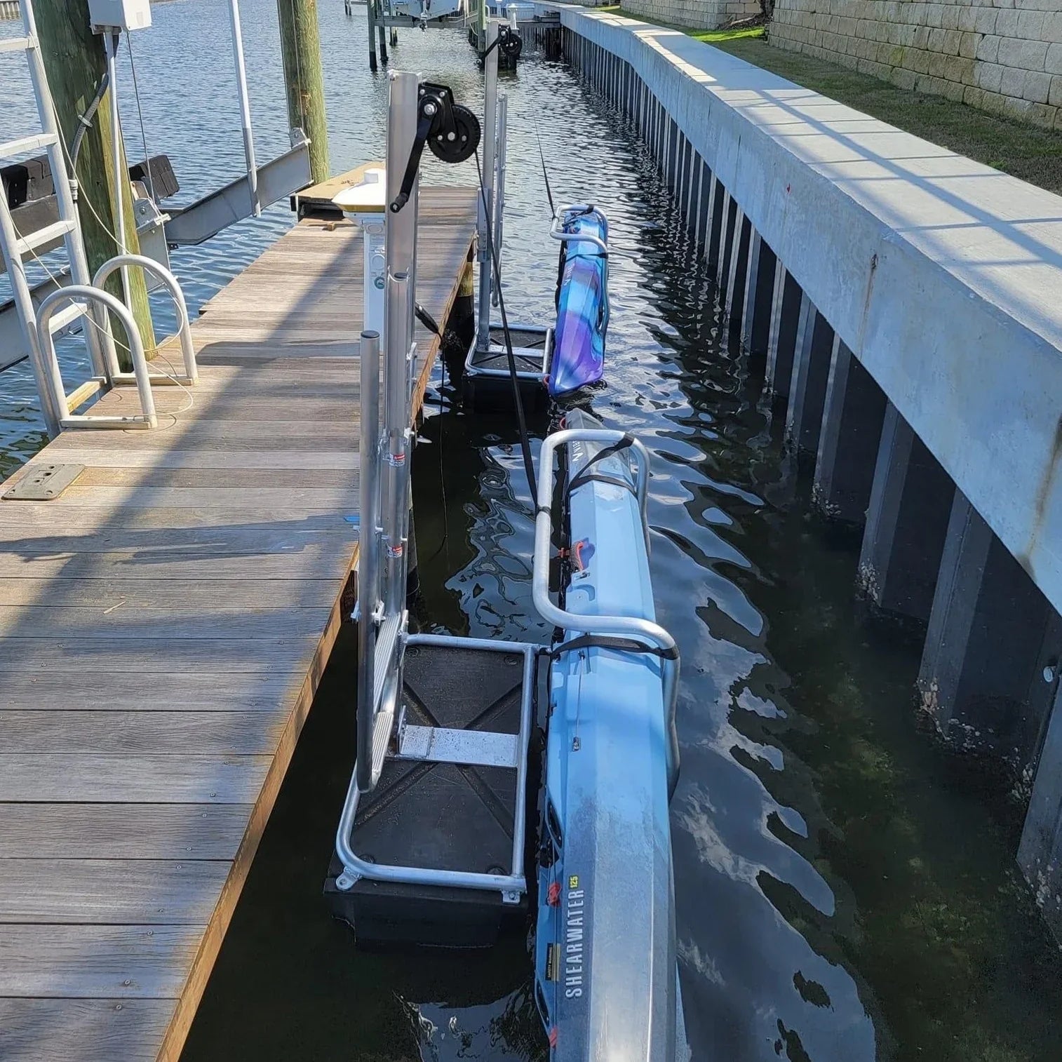 FIXED DOCK LAUNCH & STOW