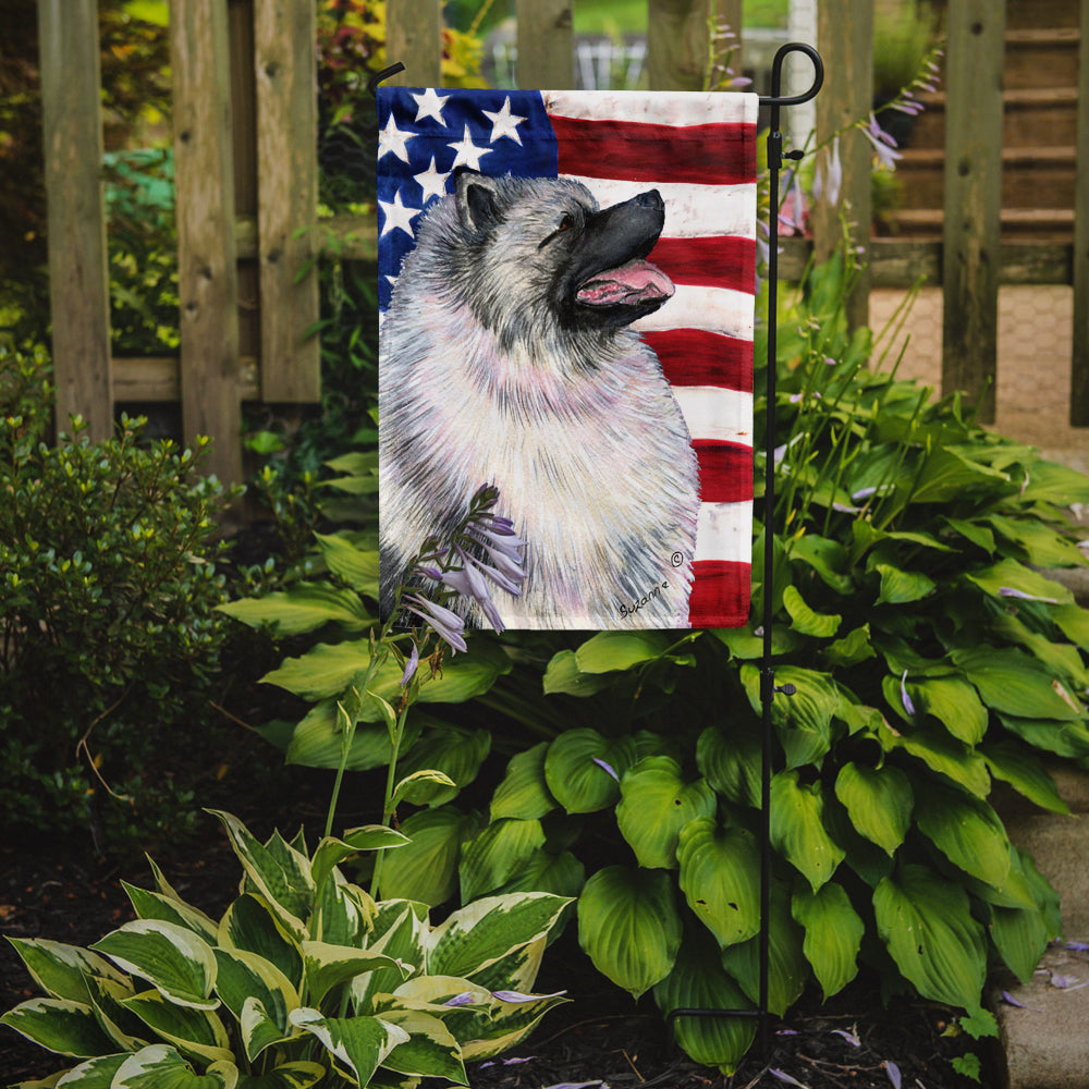 USA American Flag with Keeshond Garden Flag Mailbox Decorative Yard Banner Outside Patio Artwork for Flower Beds, Garden Size, Multicolor