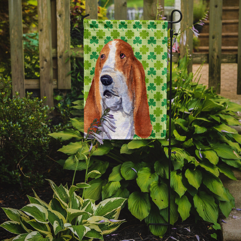 Basset Hound St. Patrick's Day Shamrock Portrait Garden Flag Mailbox Decorative Yard Banner Outside Patio Artwork for Flower Beds, Garden Size, Multicolor