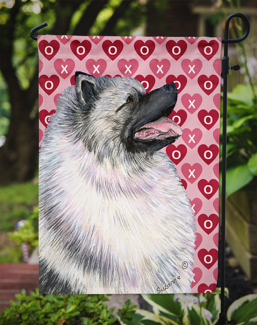 Keeshond Hearts Love and Valentine's Day Portrait Garden Flag Mailbox Decorative Yard Banner Outside Patio Artwork for Flower Beds, Garden Size, Multicolor