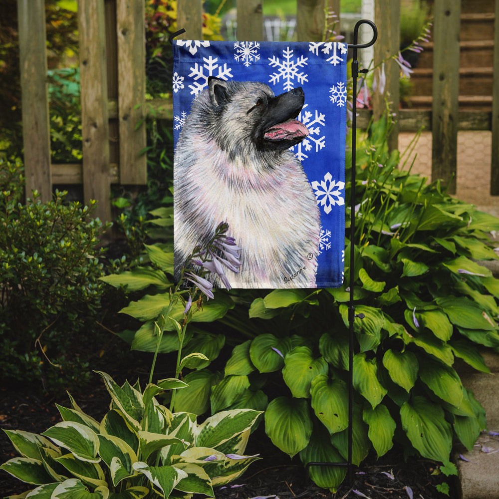 Keeshond Winter Snowflakes Holiday Garden Flag Mailbox Decorative Yard Banner Outside Patio Artwork for Flower Beds, Garden Size, Multicolor