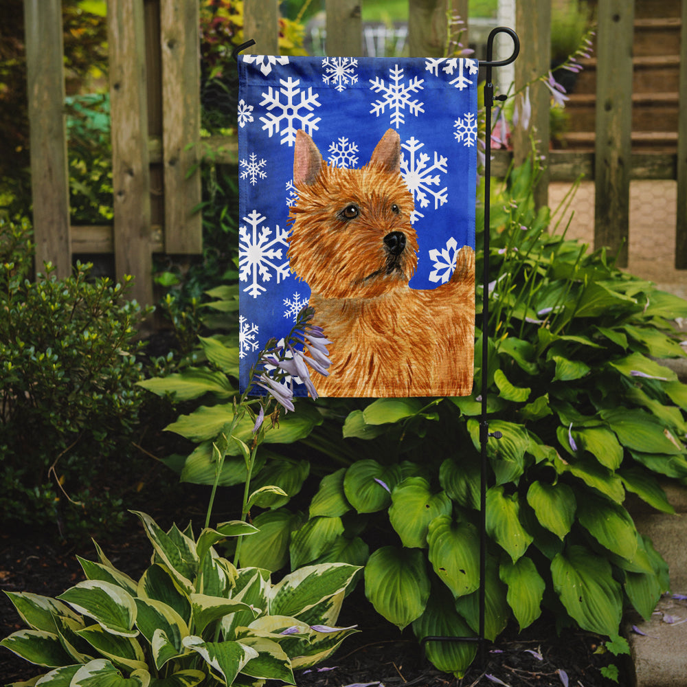 Norwich Terrier Winter Snowflakes Holiday Garden Flag Mailbox Decorative Yard Banner Outside Patio Artwork for Flower Beds, Garden Size, Multicolor