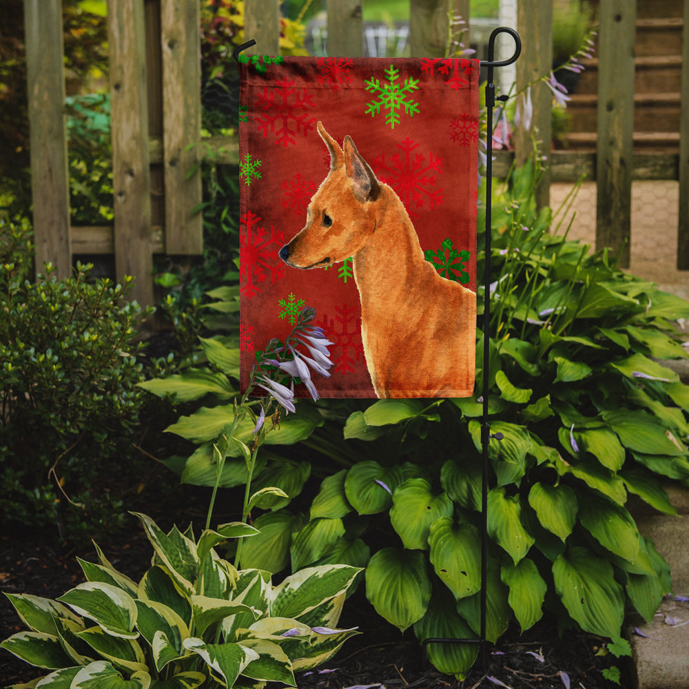Min Pin Red and Green Snowflakes Holiday Christmas Garden Flag Mailbox Decorative Yard Banner Outside Patio Artwork for Flower Beds, Garden Size, Multicolor
