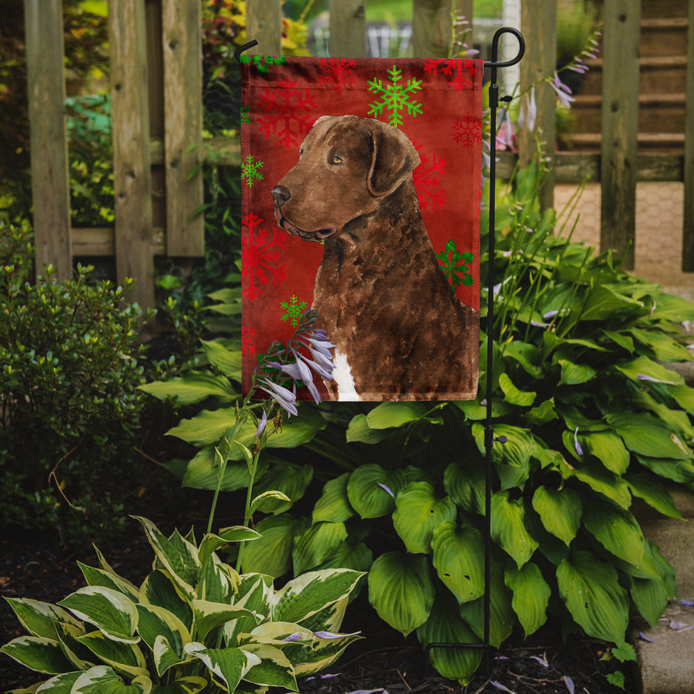 Chesapeake Bay Retriever Red Snowflakes Holiday Christmas Garden Flag Mailbox Decorative Yard Banner Outside Patio Artwork for Flower Beds, Garden Size, Multicolor