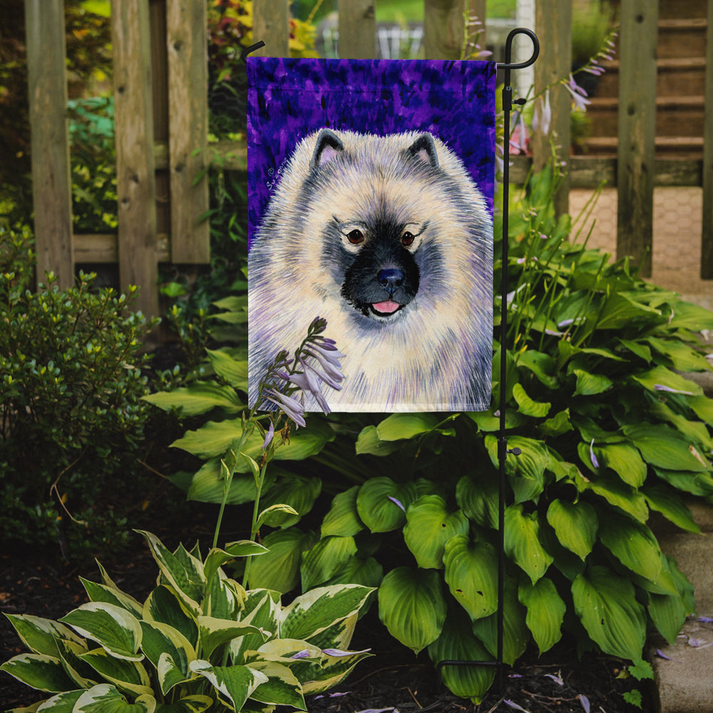 Keeshond Garden Flag Mailbox Decorative Yard Banner Outside Patio Artwork for Flower Beds, Garden Size, Multicolor