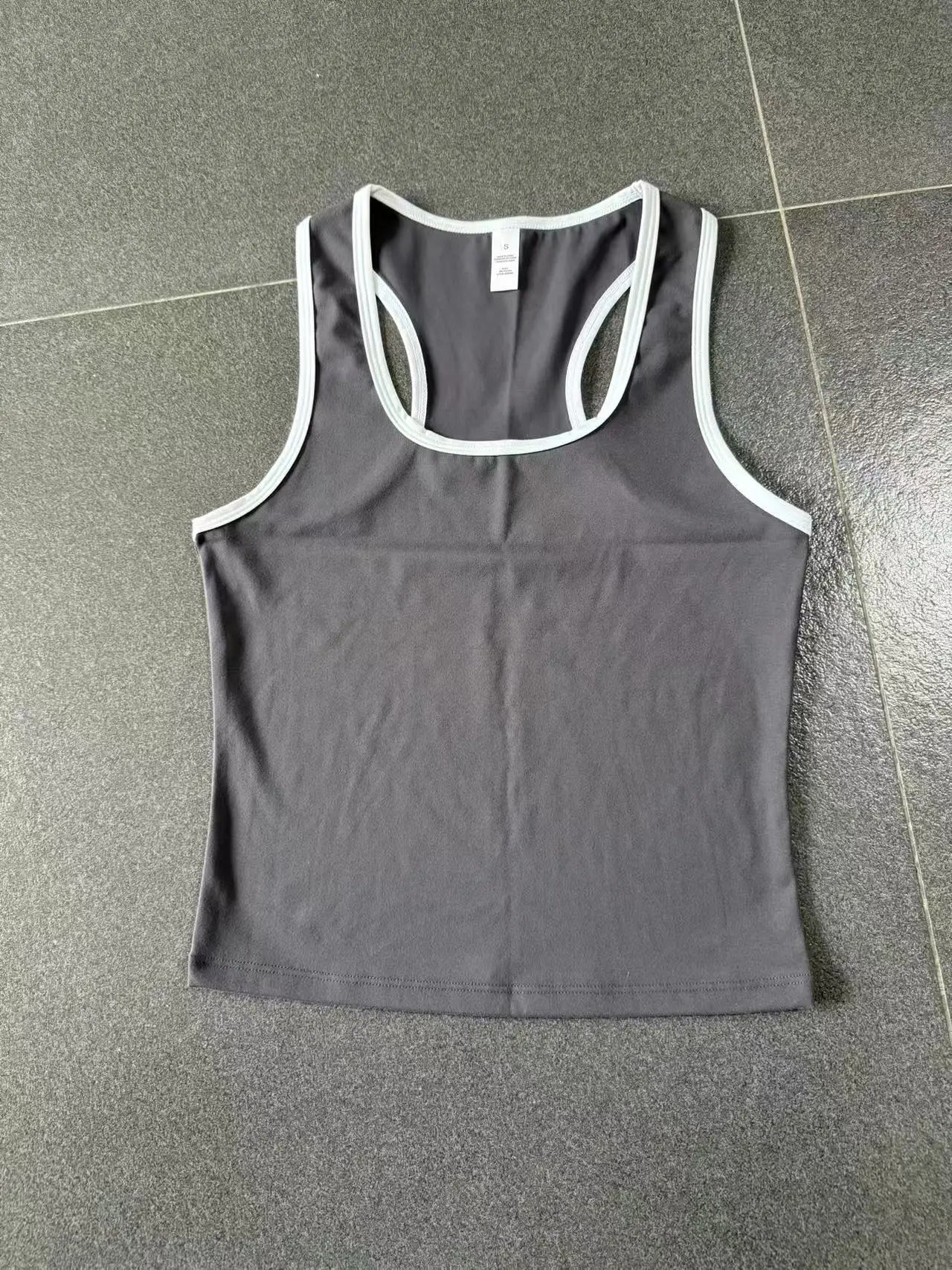 Sports Underwear Women's Sports Strappy Top Yoga Vest Fitness Tank Top Gym Beautiful Open Back Bra Running Workout Halter Bra