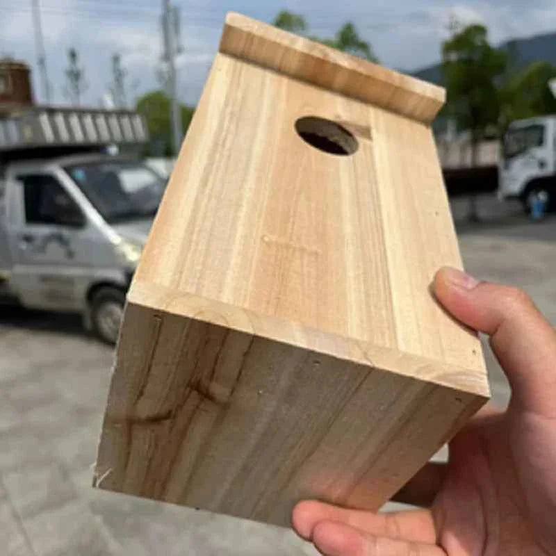 Outdoor Wooden Bird House Nest, Natural Wood Bird Breeding Box, Garden Decor, Toys and Gifts for Kids to Observe Birds