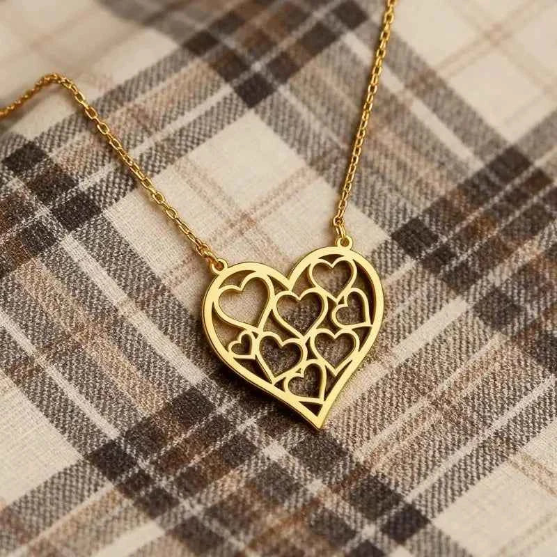 Inside Heart Pendant Necklace Fashion Chain Necklace Popular Women Charm Hollow Heart Clavicle Collar Jewelry Party Girl Gift