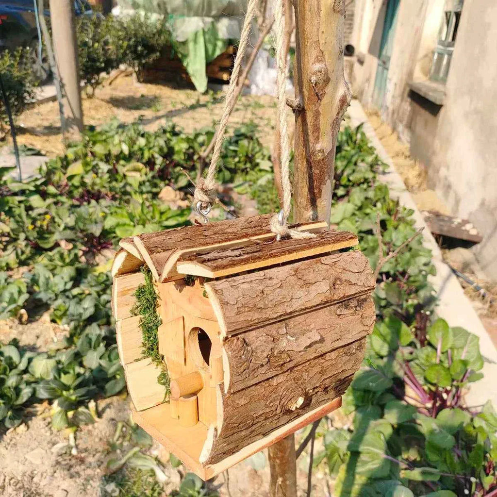 Wooden Bird's Nest Outdoor Hanging Heart-Shaped Bird's Nest House with Pole Small Birdcage House Budgie Bird House 1 Piece
