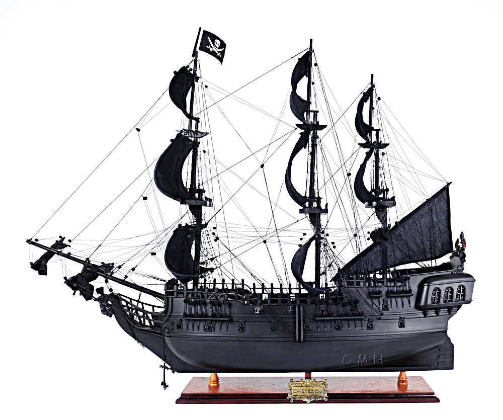 Black Pearl Pirate Ship Large With Floor Display Case