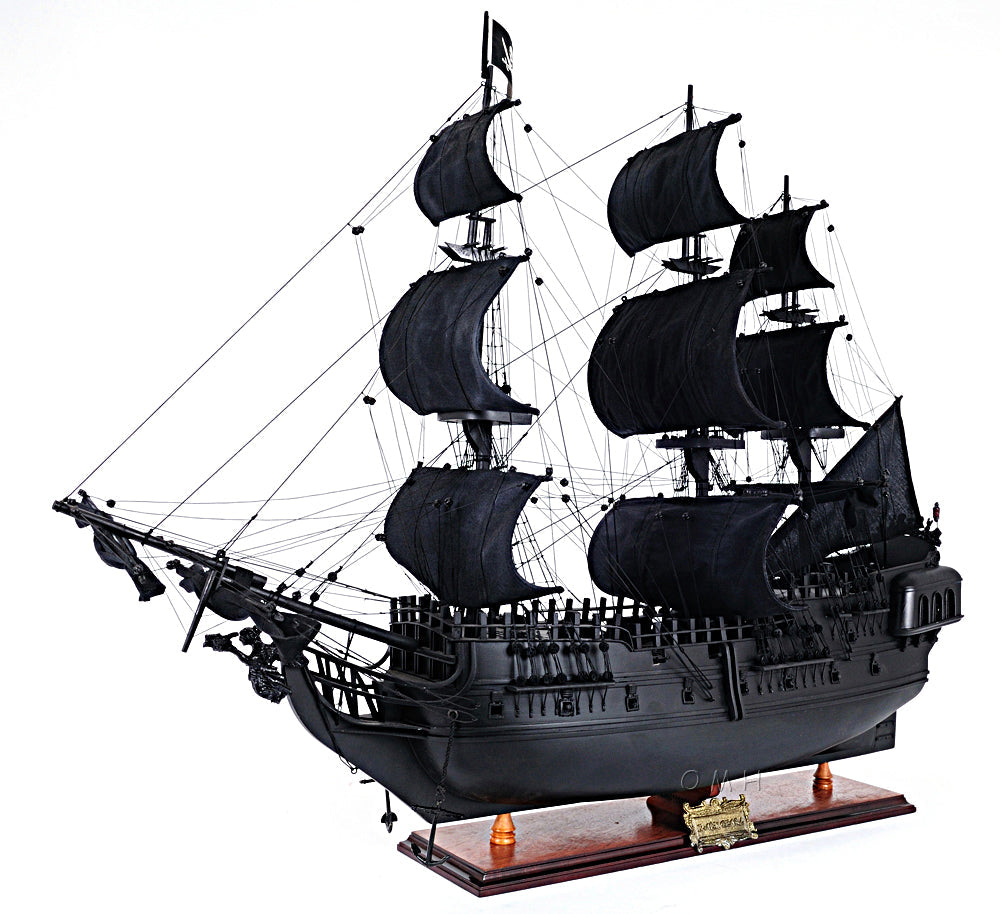 Black Pearl Pirate Ship Midsize With Display Case Front Open