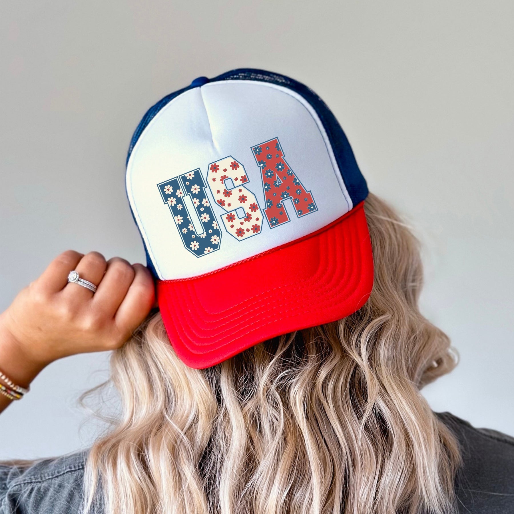 USA Flag Flowers Patriotic Floral Emblem Bold Statement Of Liberty And Freedom For Everyday Wear Trucker Hat