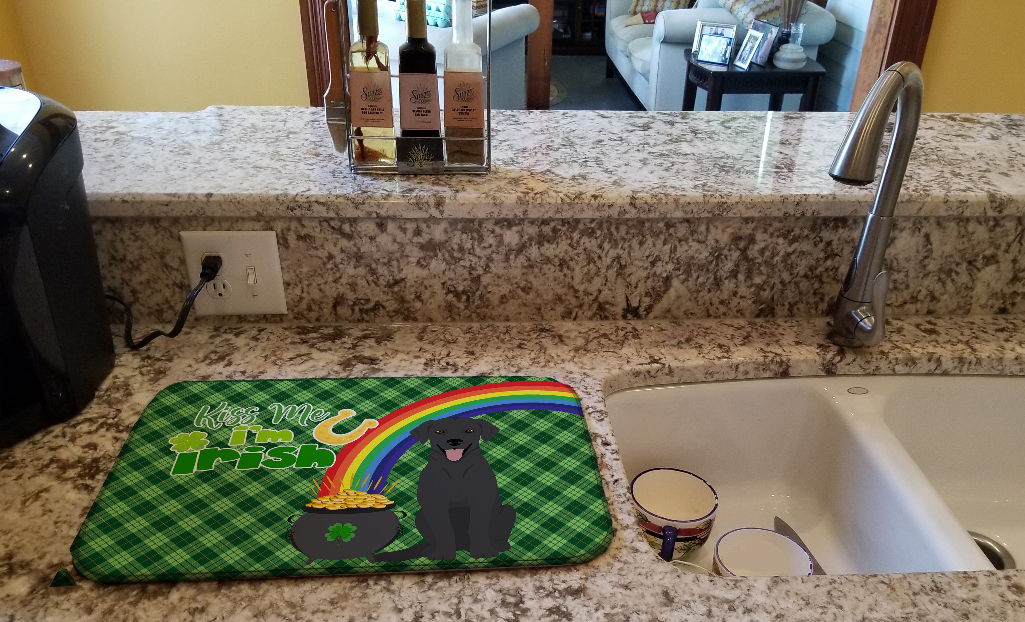 Black Labrador Retriever St. Patrick's Day Dish Drying Mat Absorbent Dish Drying Mat Pad for Kitchen Counter Dish Drainer Mat for Countertop, 14 x 21", Multicolor
