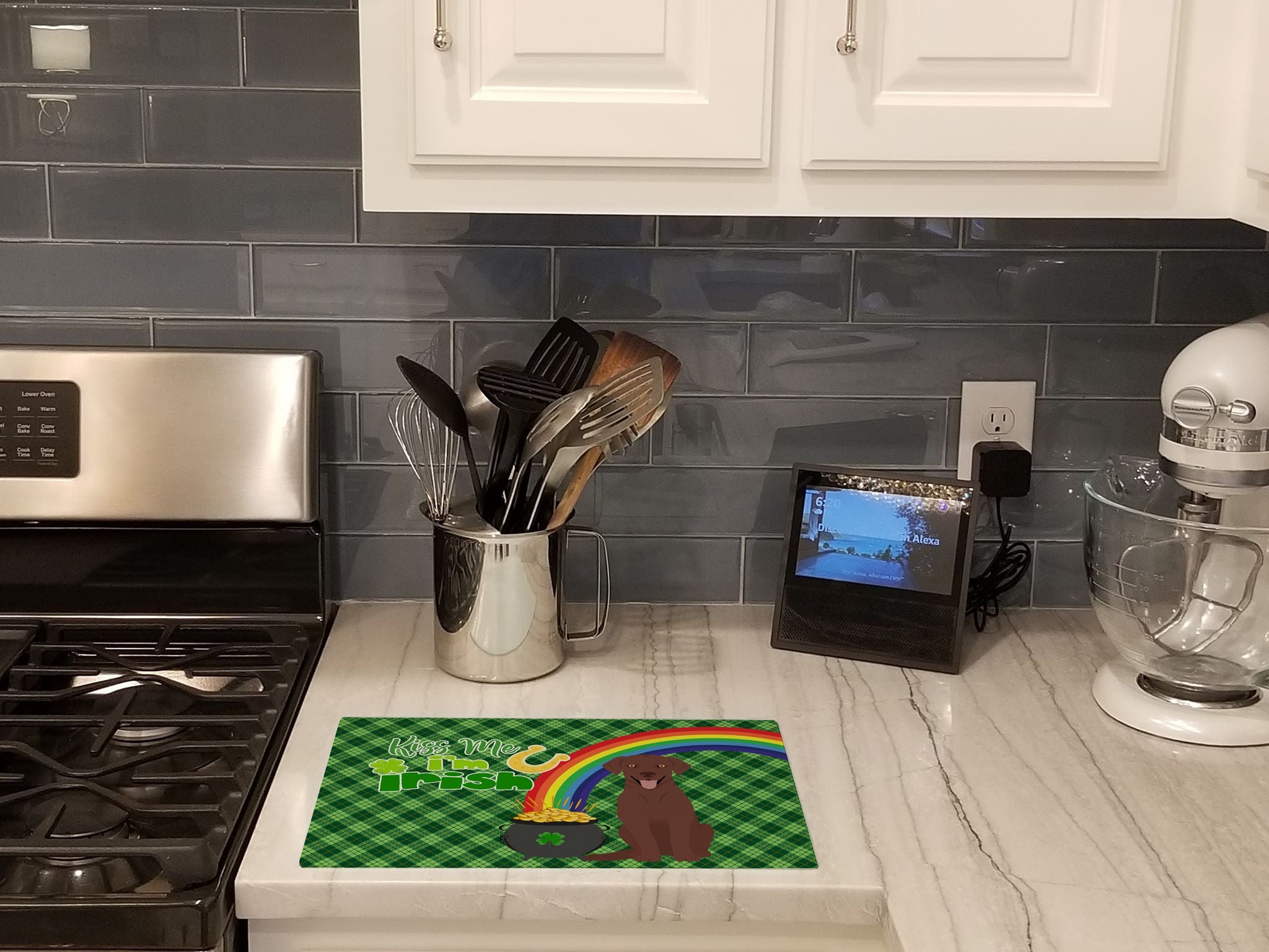 Chocolate Labrador Retriever St. Patrick's Day Cutting Board Tempered Glass Kitchen Cutting Surface, Heat Resistant Chopping, Non-Slip Feet, Food Prep & Serving
