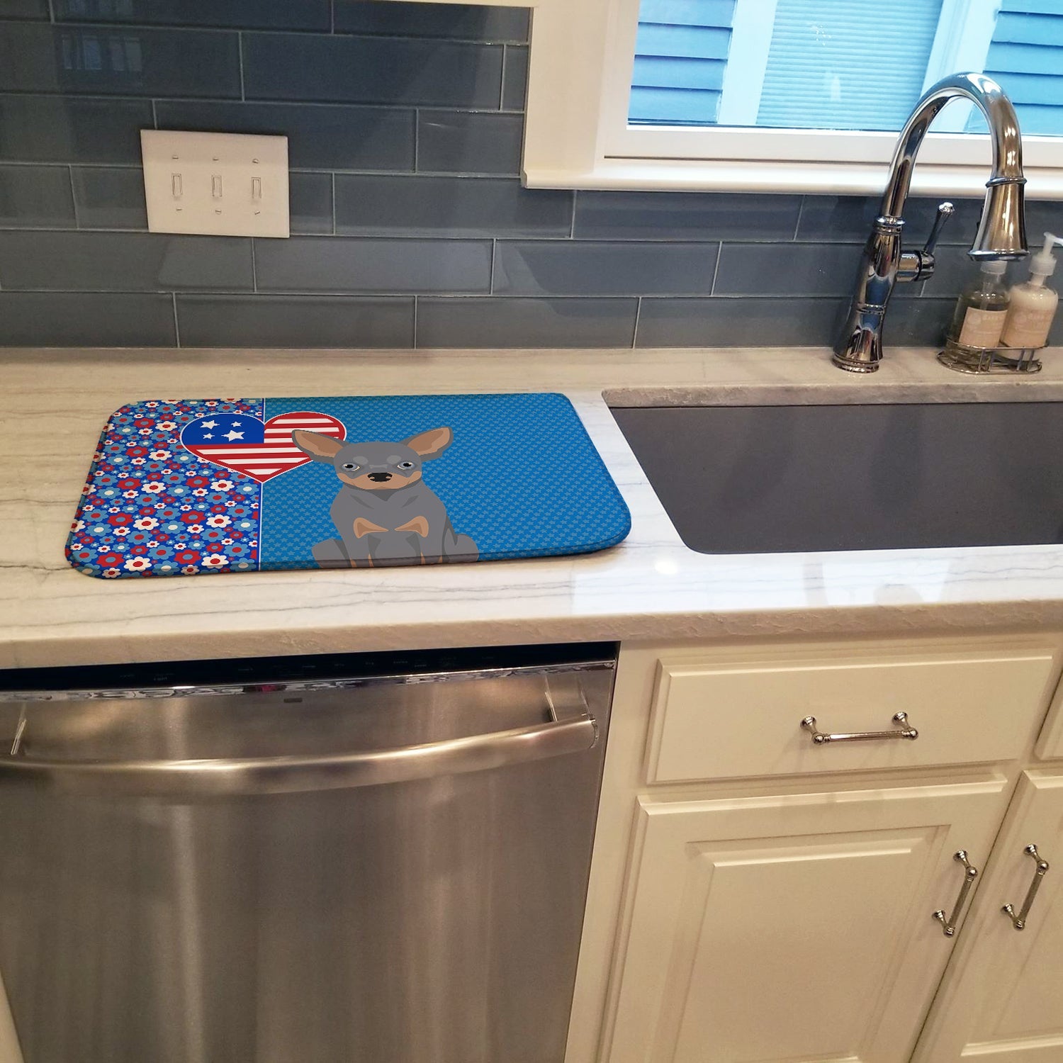 Blue and Tan Chihuahua USA American Dish Drying Mat Absorbent Dish Drying Mat Pad for Kitchen Counter Dish Drainer Mat for Countertop, 14 x 21", Multicolor