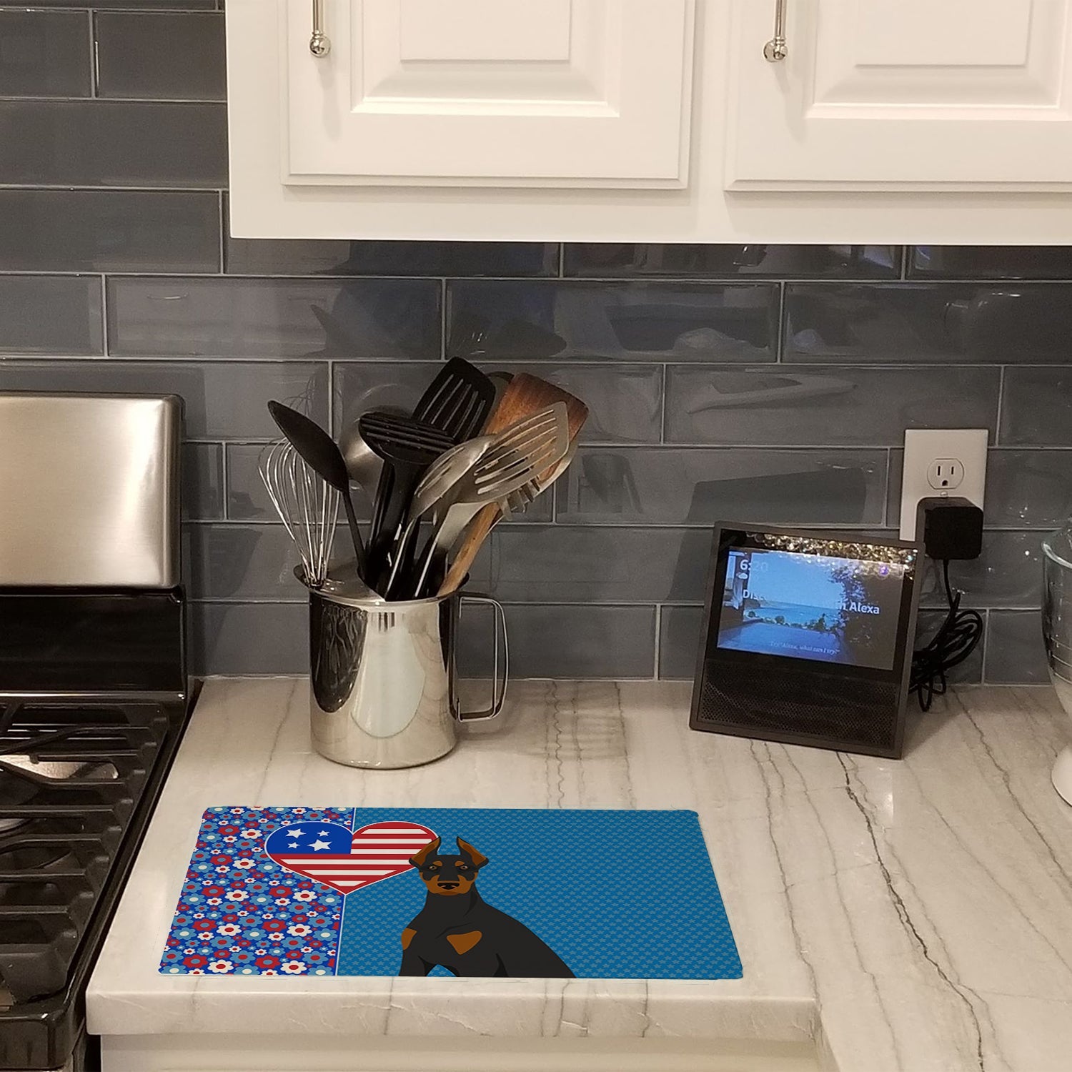 Black and Tan Doberman Pinscher USA American Cutting Board Tempered Glass Kitchen Cutting Surface, Heat Resistant Chopping, Non-Slip Feet, Food Prep & Serving