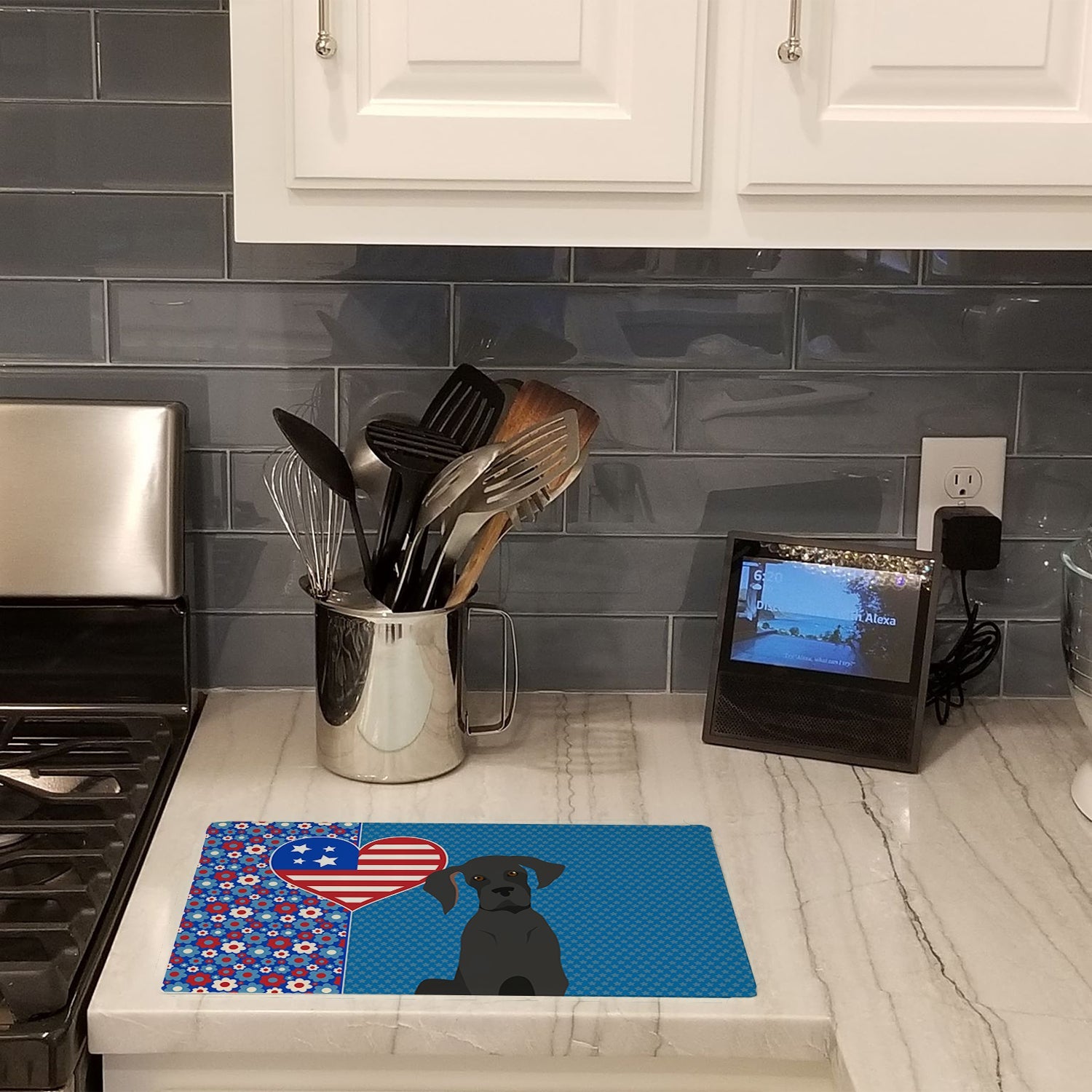 Black Great Dane USA American Cutting Board Tempered Glass Kitchen Cutting Surface, Heat Resistant Chopping, Non-Slip Feet, Food Prep & Serving