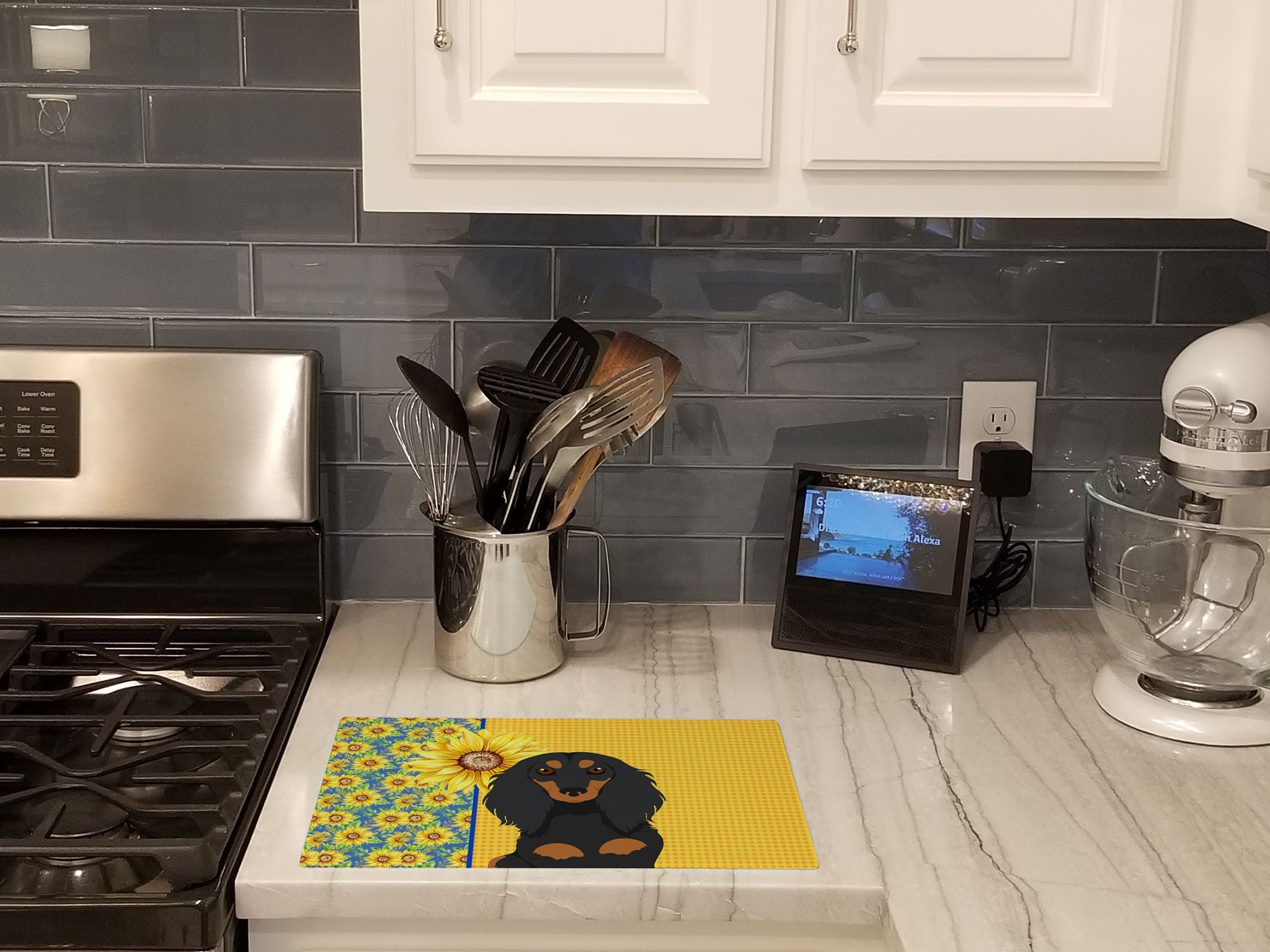 Summer Sunflowers Longhair Black and Tan Dachshund Cutting Board Tempered Glass Kitchen Cutting Surface, Heat Resistant Chopping, Non-Slip Feet, Food Prep & Serving