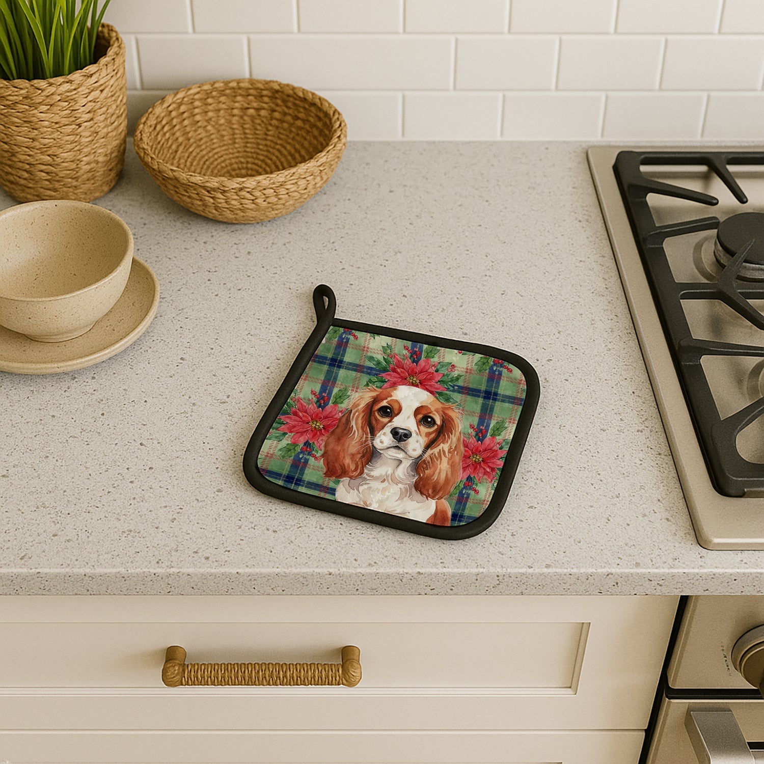 Blenheim English Toy Spaniel Christmas PoinsettIas Pot Holder Set of 2 Heat Resistant Quilted Hot Pads 7.5 x 7.5 Inch, Insulated Kitchen Trivets for Cooking & Baking