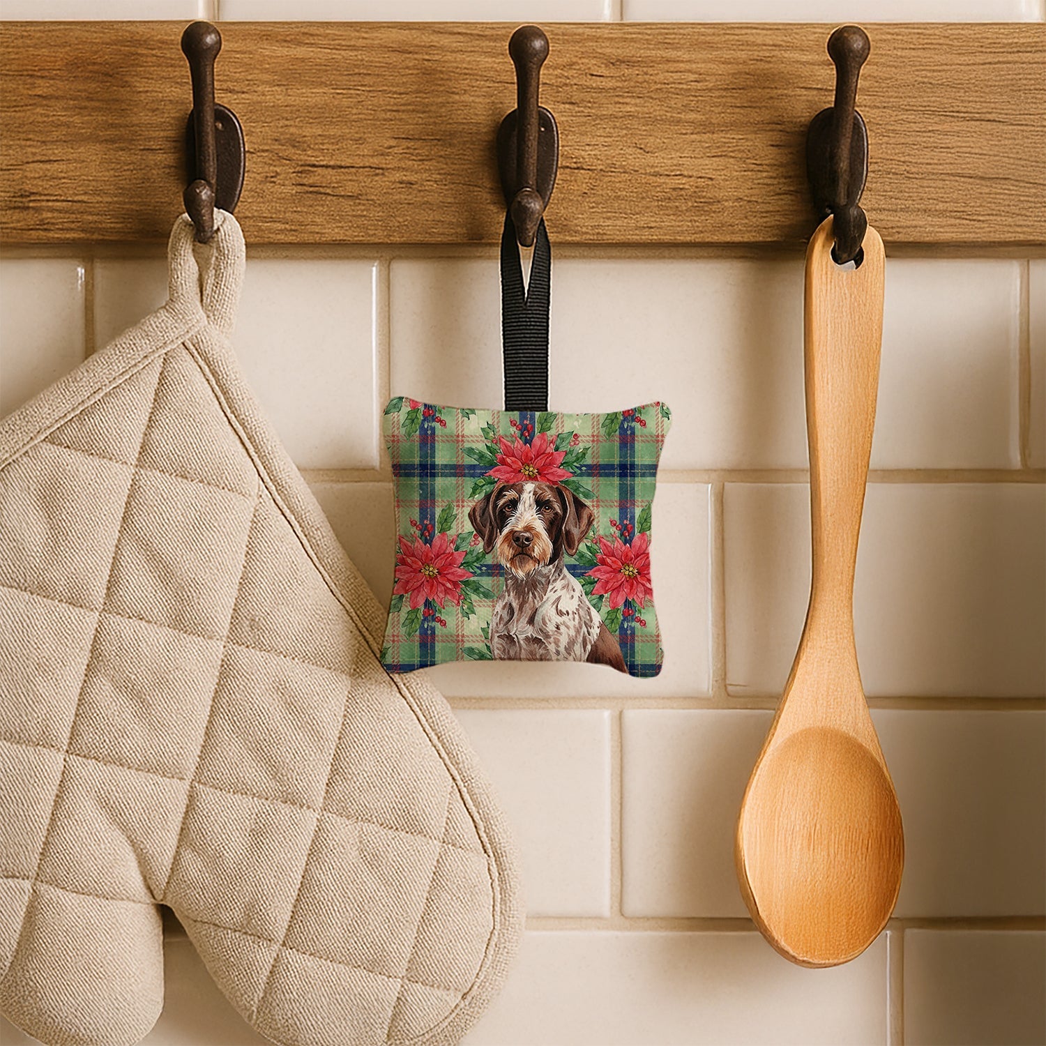 Roan German Wirehaired Pointer Christmas PoinsettIas Hanging Square Fabric Ornament 3.5 � 3.5 Decorative Door-Knob & Tree Hanger, Soft Fabric