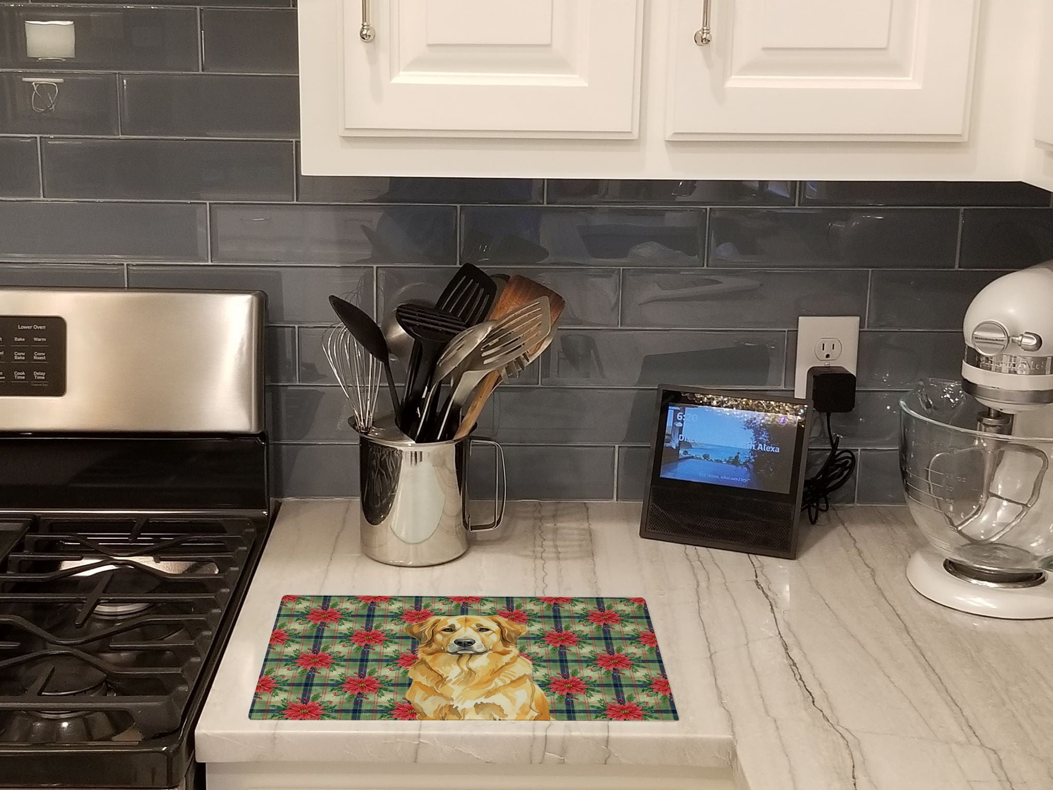 Lion Yellow Leonberger Christmas PoinsettIas Cutting Board Tempered Glass Kitchen Cutting Surface, Heat Resistant Chopping, Non-Slip Feet, Food Prep & Serving