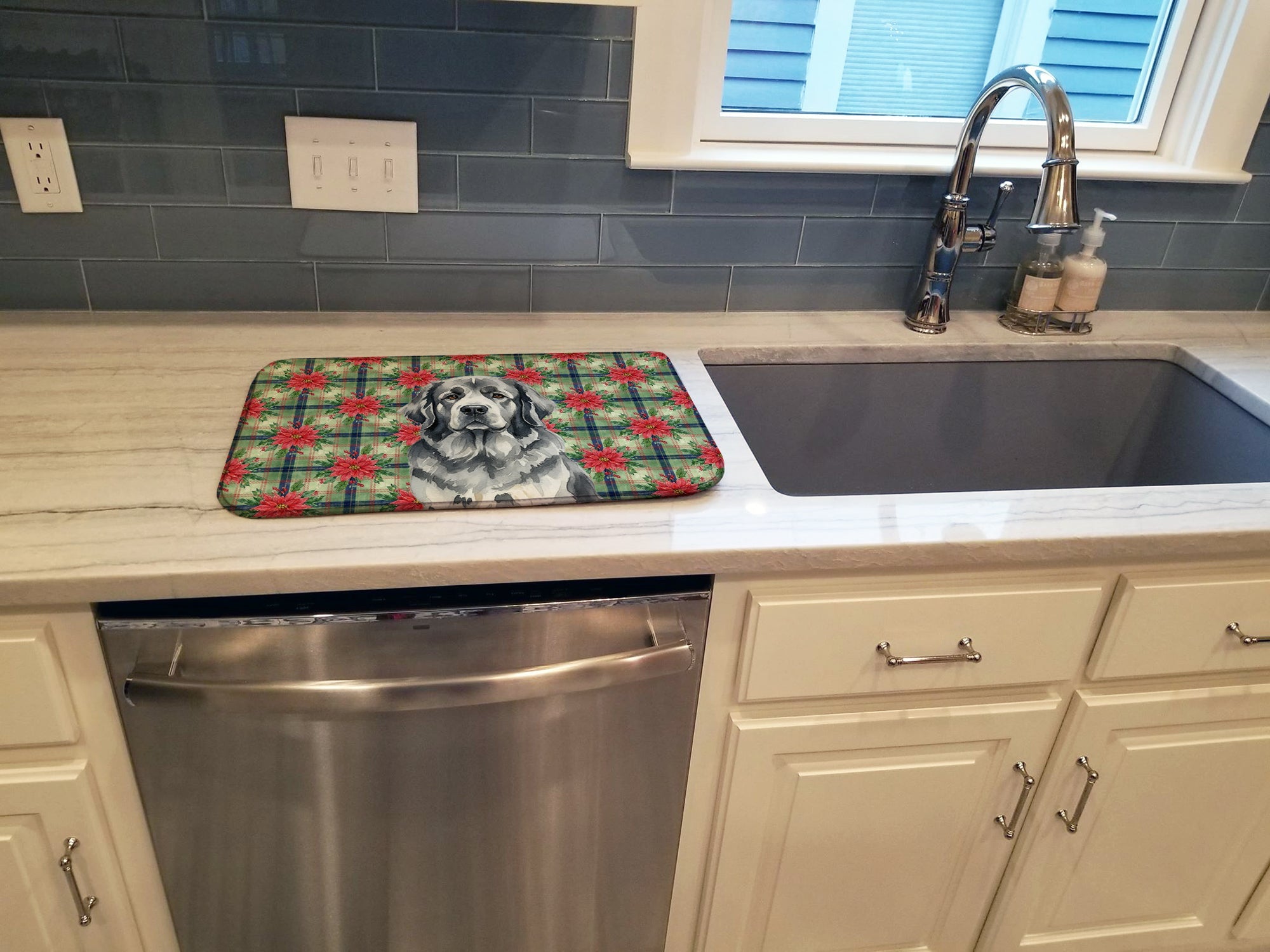Gray Newfoundland Christmas PoinsettIas Dish Drying Mat Absorbent Dish Drying Mat Pad for Kitchen Counter Dish Drainer Mat for Countertop, 14 x 21", Multicolor