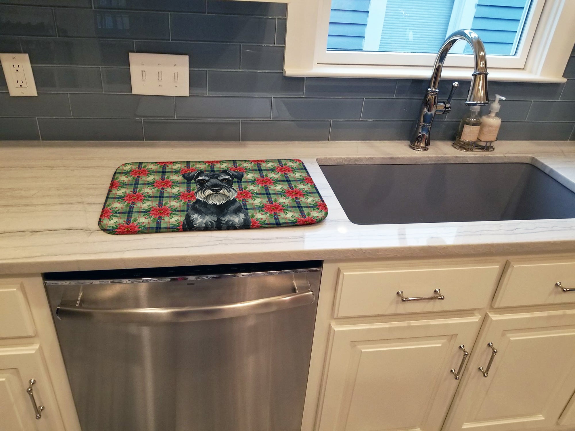 Standard Schnauzer Christmas PoinsettIas Dish Drying Mat Absorbent Dish Drying Mat Pad for Kitchen Counter Dish Drainer Mat for Countertop, 14 x 21", Multicolor