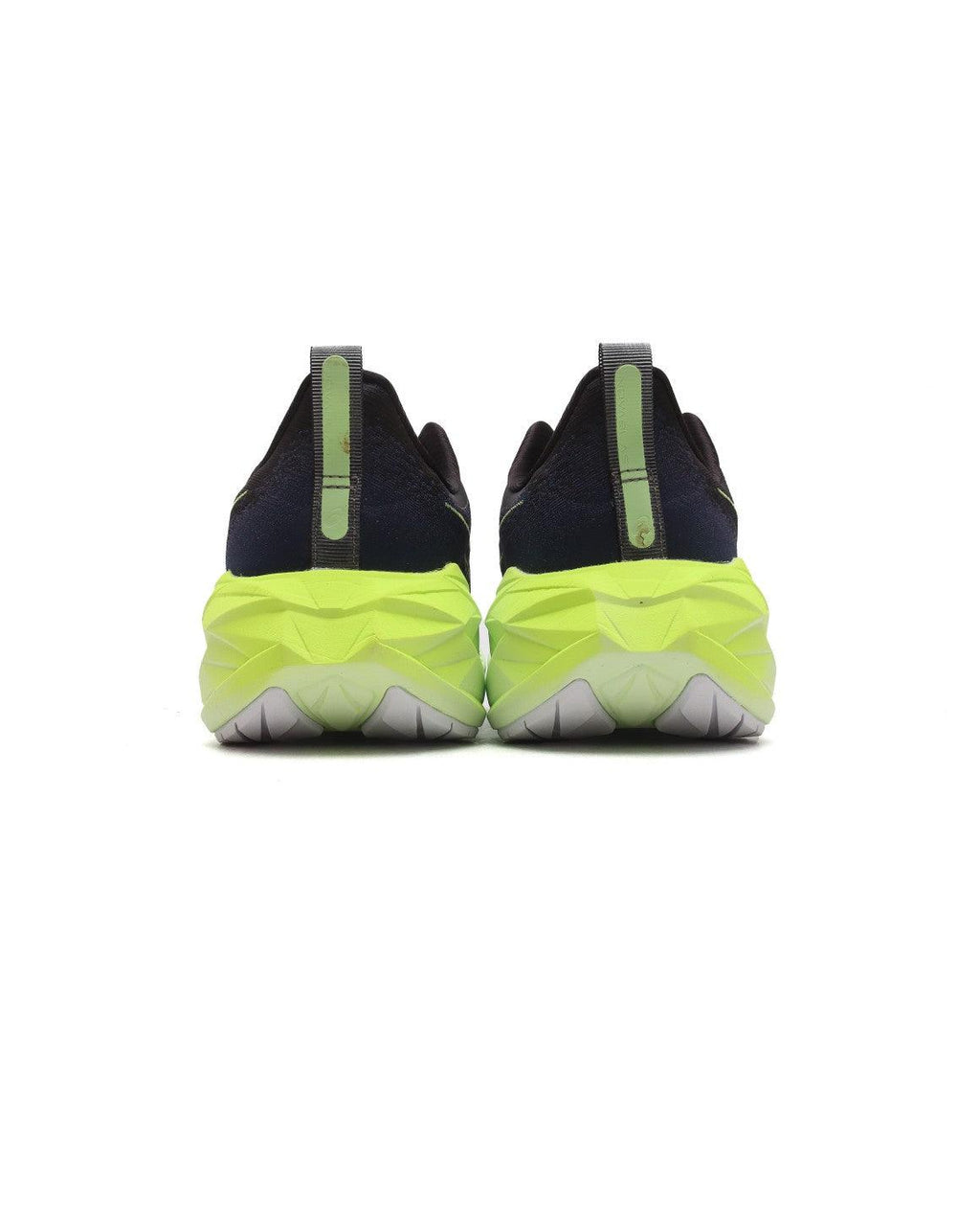 Asics Novablast 4 'Black/Green'