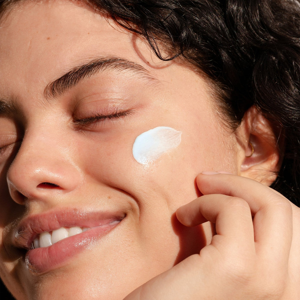 Facial Moisturizer with Sunscreen COOLA® Refreshing Water Plumping Gel 1 oz. Pump Bottle Unscented Gel CL10696