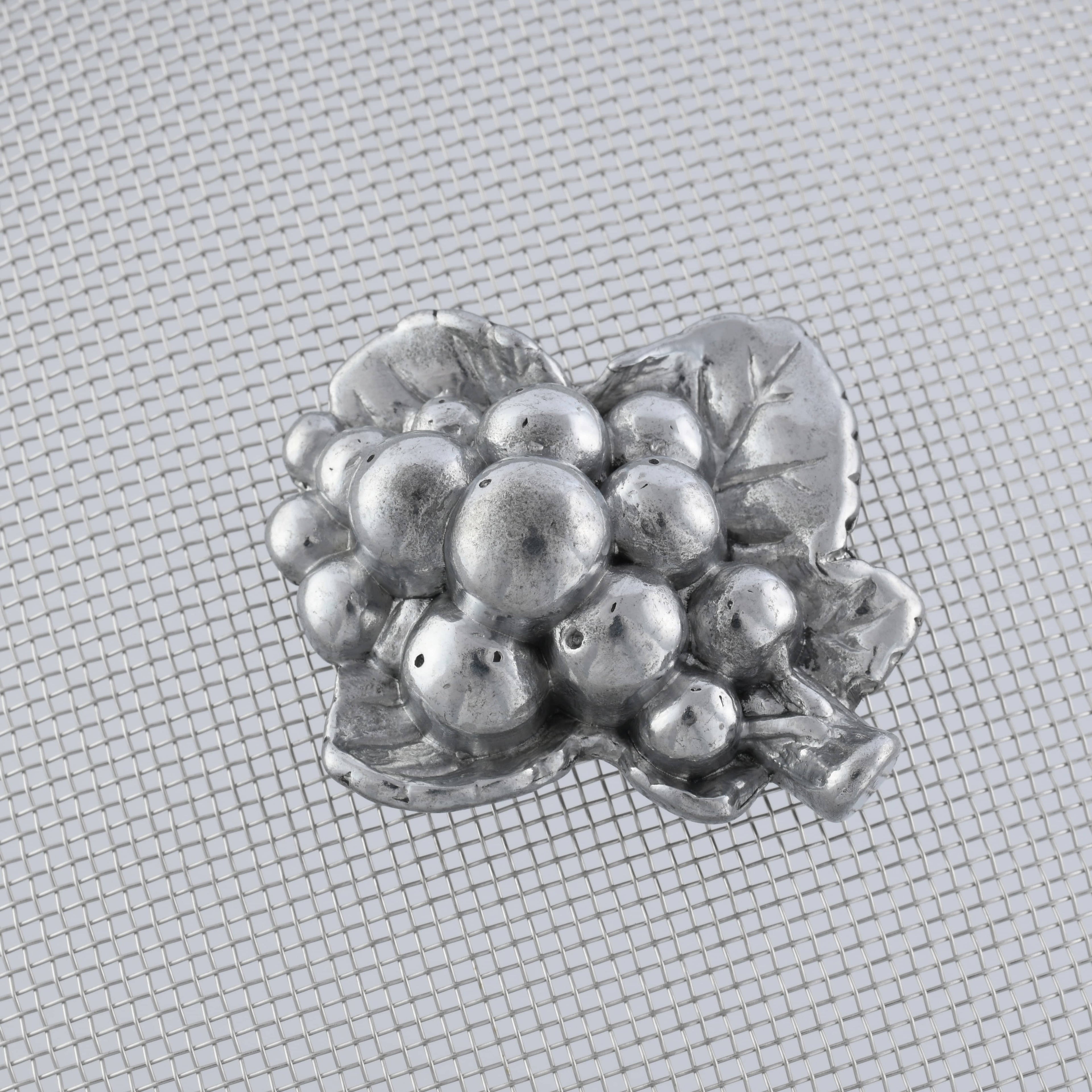 Grape Stainless Mesh Picnic Cover