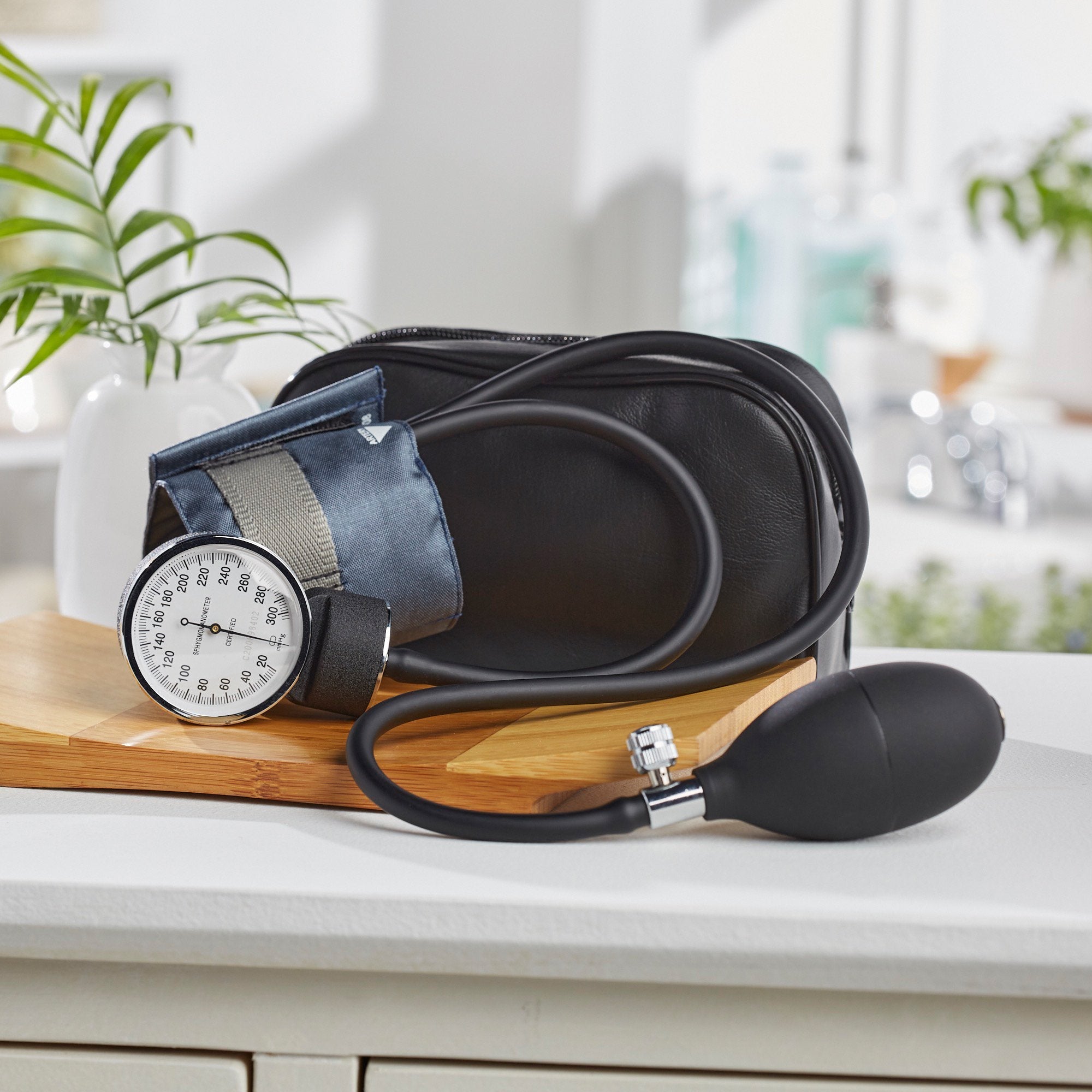McKesson Aneroid Sphygmomanometer, Pediatric 775-9CNMM