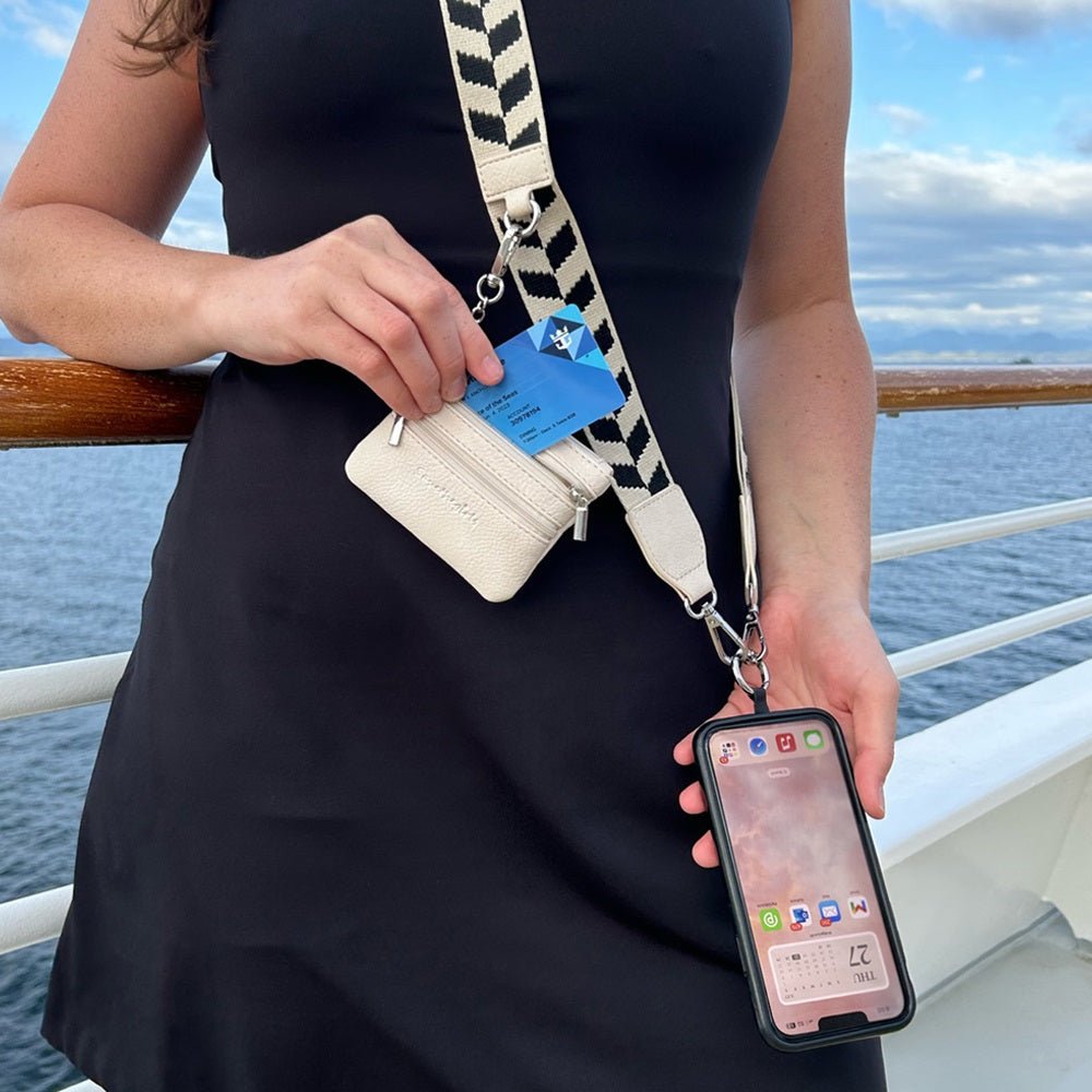Clip & Go Strap w/Zippered Pouch Chevron - PhishStones Products