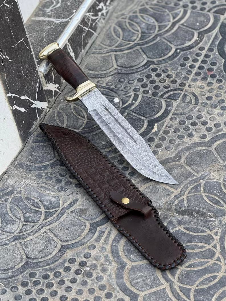 Crocodile Dundee Outback Inspired Knife - Premium Damascus Blade - PhishStones Products