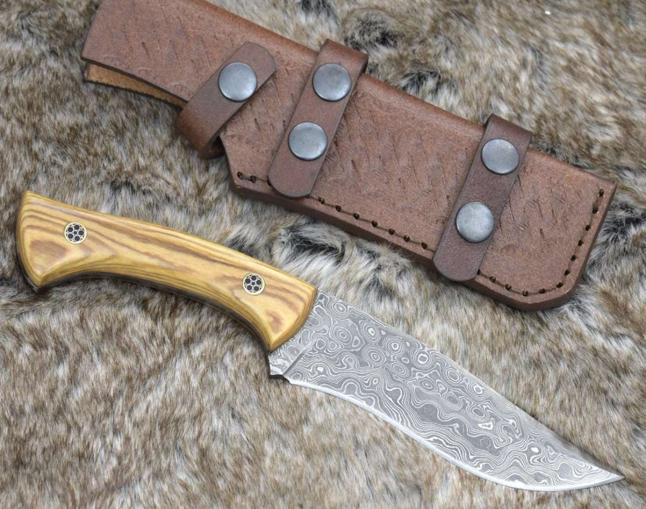 DAMASCUS Hunting KNIFE WITH EXOTIC OLIVE WOOD HANDL - PhishStones Products