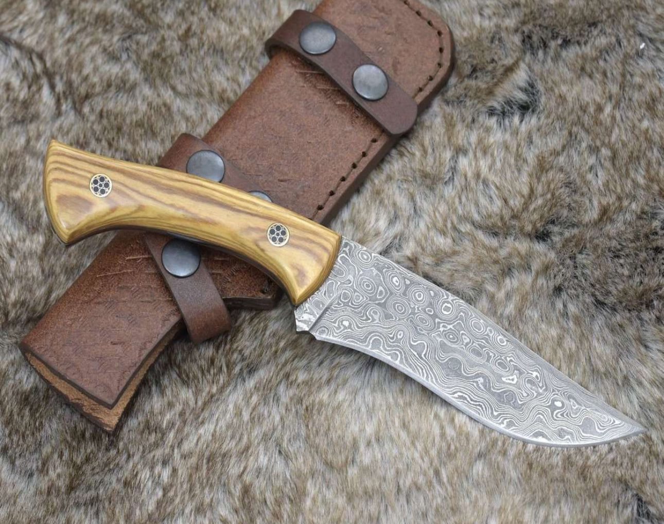 DAMASCUS Hunting KNIFE WITH EXOTIC OLIVE WOOD HANDL - PhishStones Products