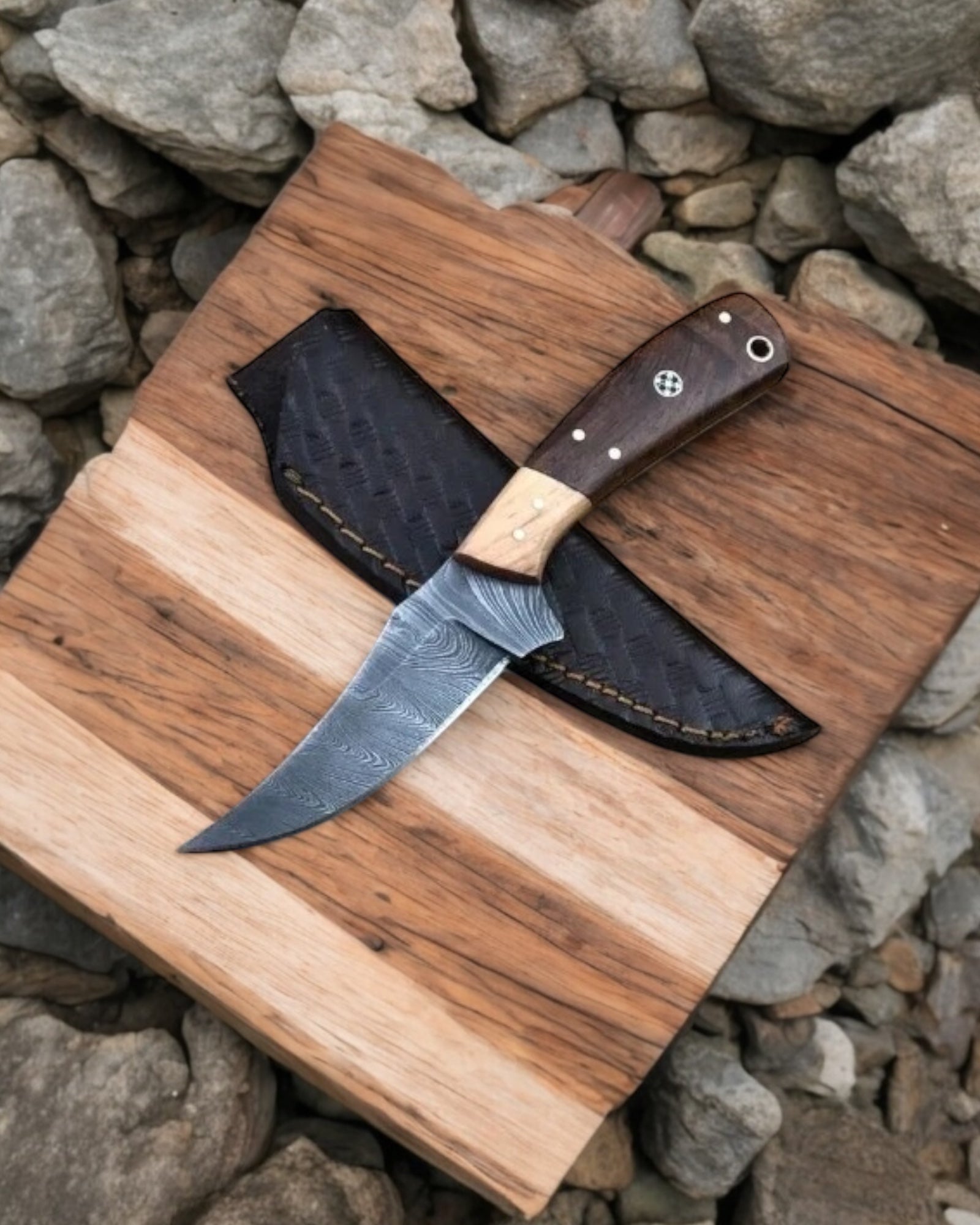 Elegant Damascus Steel Hunting Knife - Rosewood Handle, Handcrafted for Outdoorsmen - PhishStones Products