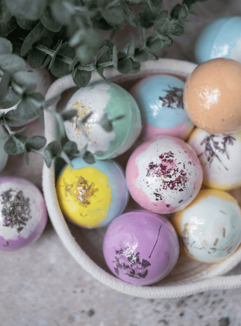 EvolutionUSA Inspire Bath Bombs for Women & Girls – 12 Flower Topped Bath Bombs Girls, Lush Womans Bathbomb Set, Organic Bath Fizzers, Luxury Gift Mothers Day, Birthday, Valentines, Easter or Self Care - PhishStones Products