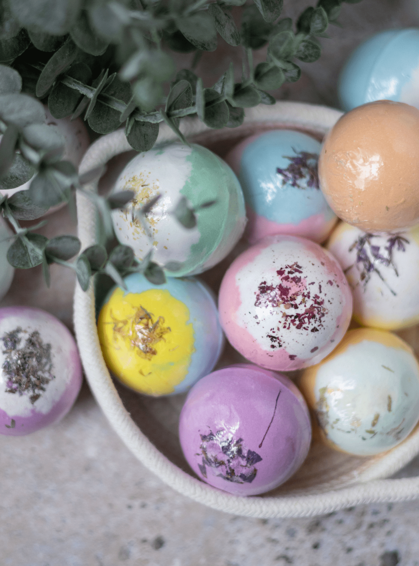 EvolutionUSA Inspire Bath Bombs for Women & Girls – 12 Flower Topped Bath Bombs Girls, Lush Womans Bathbomb Set, Organic Bath Fizzers, Luxury Gift Mothers Day, Birthday, Valentines, Easter or Self Care - PhishStones Products