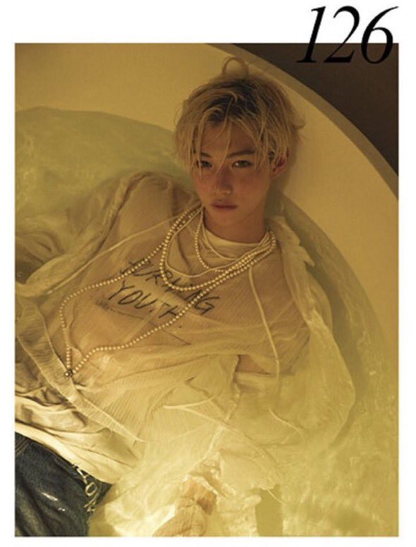 Singles Magazine Korea - Feb 2022 Issue (Cover:  Song Kang  Contents:  Stray Kids Felix)