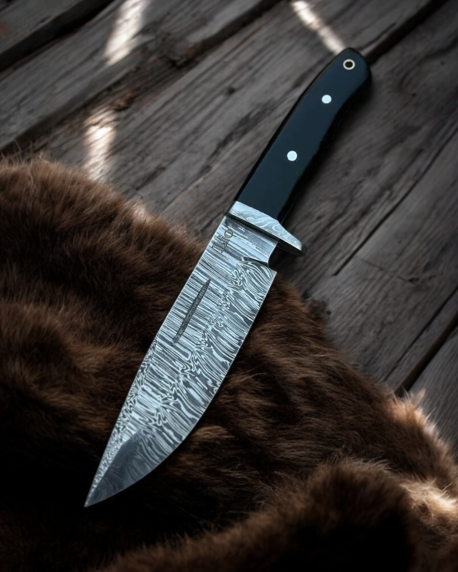 Fire Pattern Damascus Steel Hunting Knife G10 Handle for Unmatched Grip - PhishStones Products