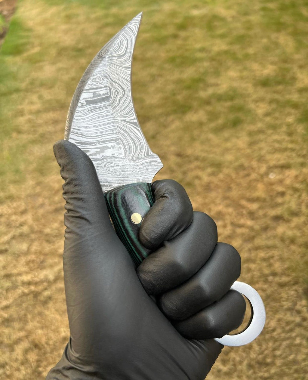 Handmade Damascus steel karambit knife - PhishStones Products