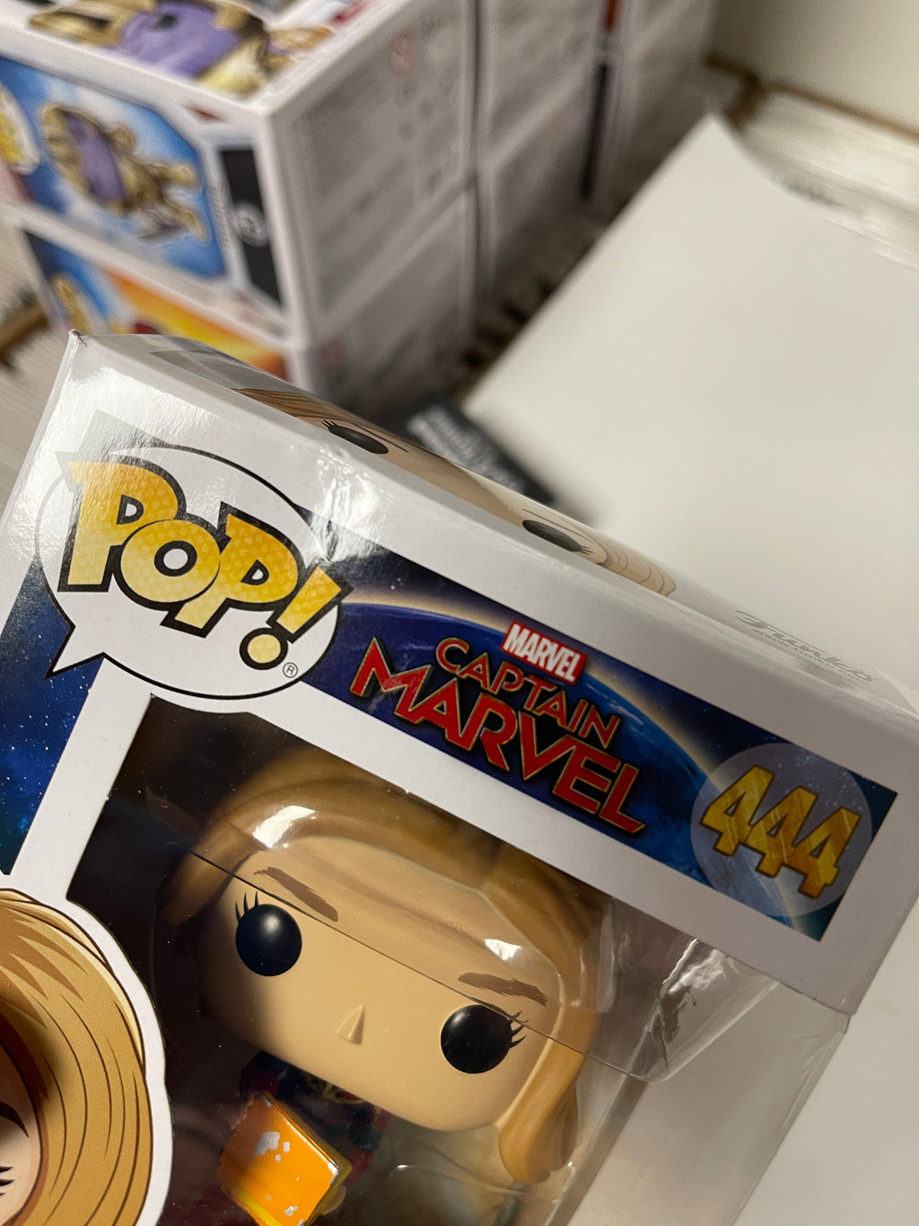 Funko Pop! Marvel Captain Marvel With Lunchbox #444 Glow In The Dark 2019 Box Dmg