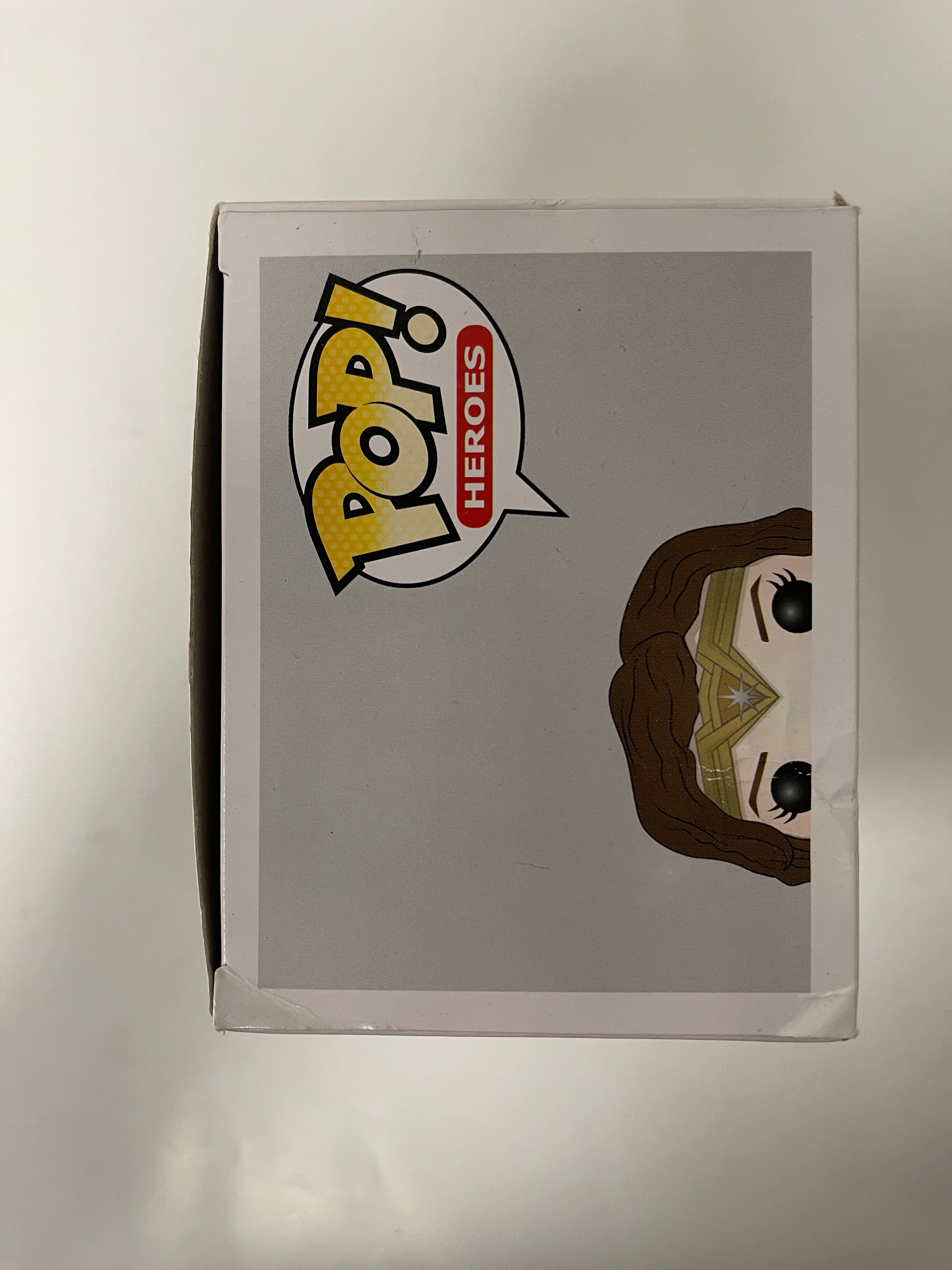 Funko Pop! DC Heroes Wonder Woman #86 Batman V Superman 2015 Vaulted Exclusive Box Dmg